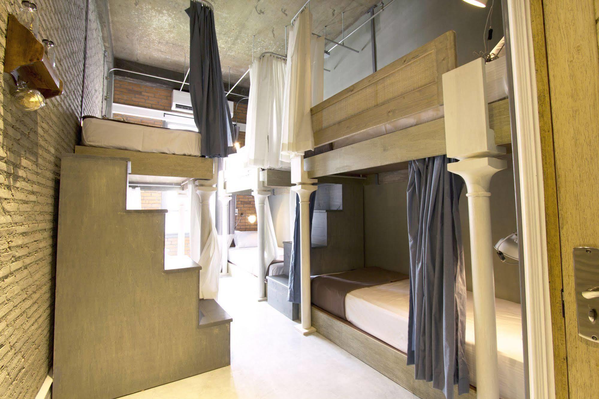 Oneday Hostel Sukhumvit 26 بانكوك المظهر الخارجي الصورة