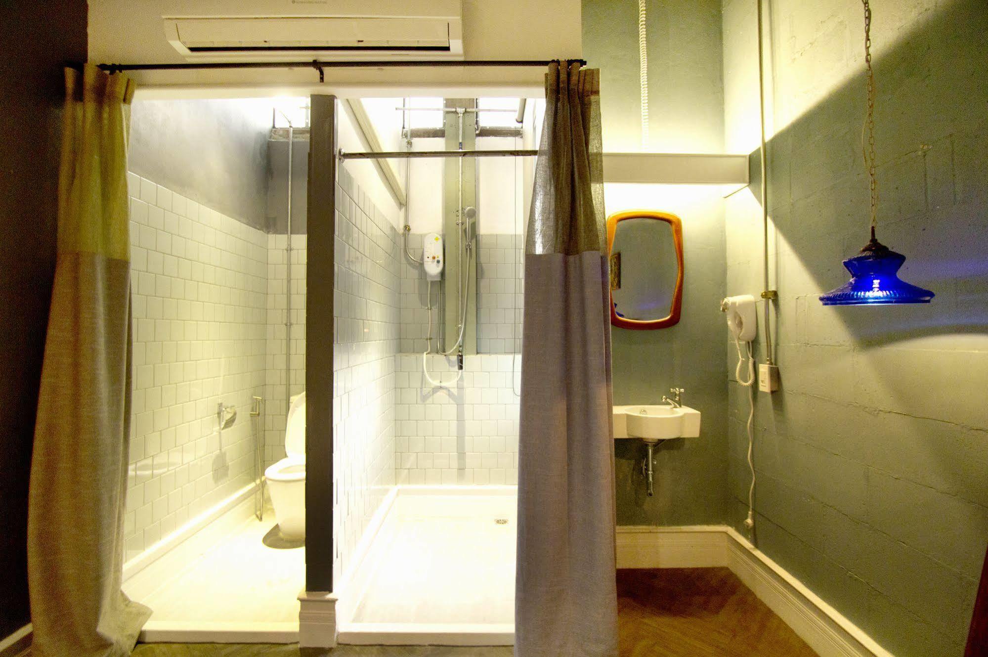 Oneday Hostel Sukhumvit 26 بانكوك المظهر الخارجي الصورة