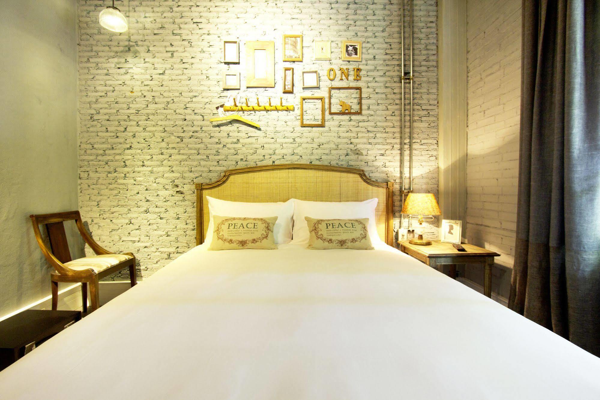 Oneday Hostel Sukhumvit 26 بانكوك المظهر الخارجي الصورة