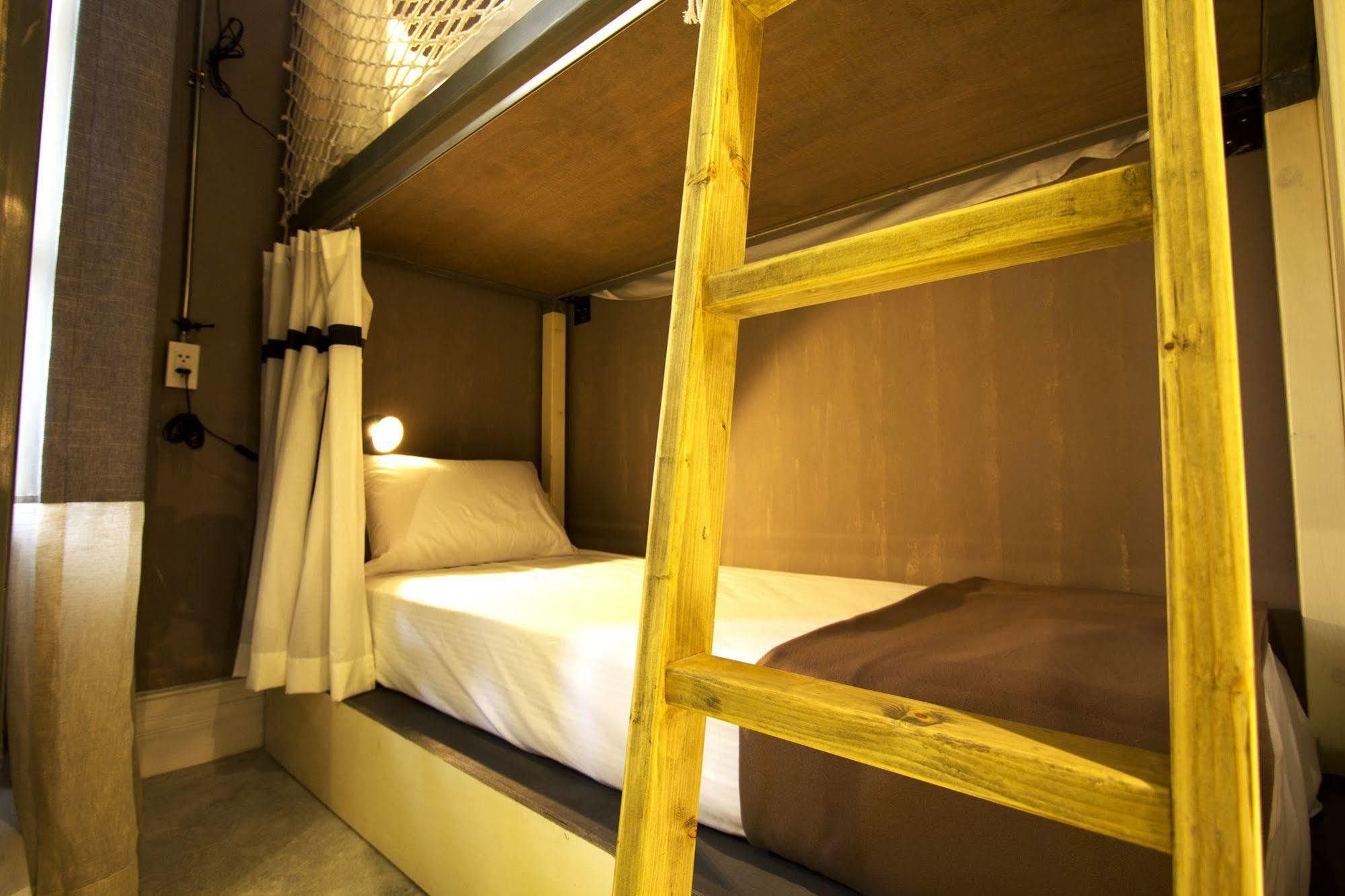 Oneday Hostel Sukhumvit 26 بانكوك المظهر الخارجي الصورة